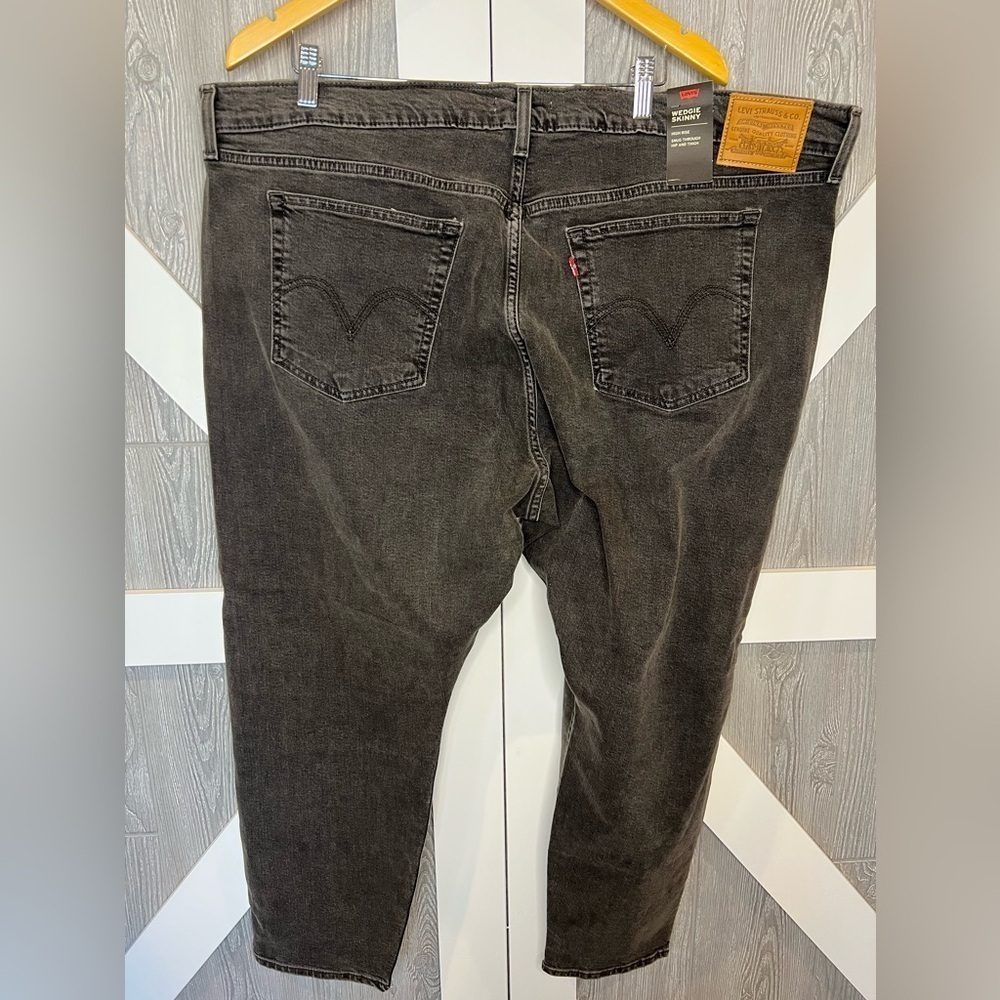B9.2 NWT Levi's Women's Premium Wedgie Icon Fit Jeans 24W •27” inseam •13” Rise - Picture 5 of 5